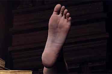 足控福利？国外玩家为《老头环》中所有的脚进行排名