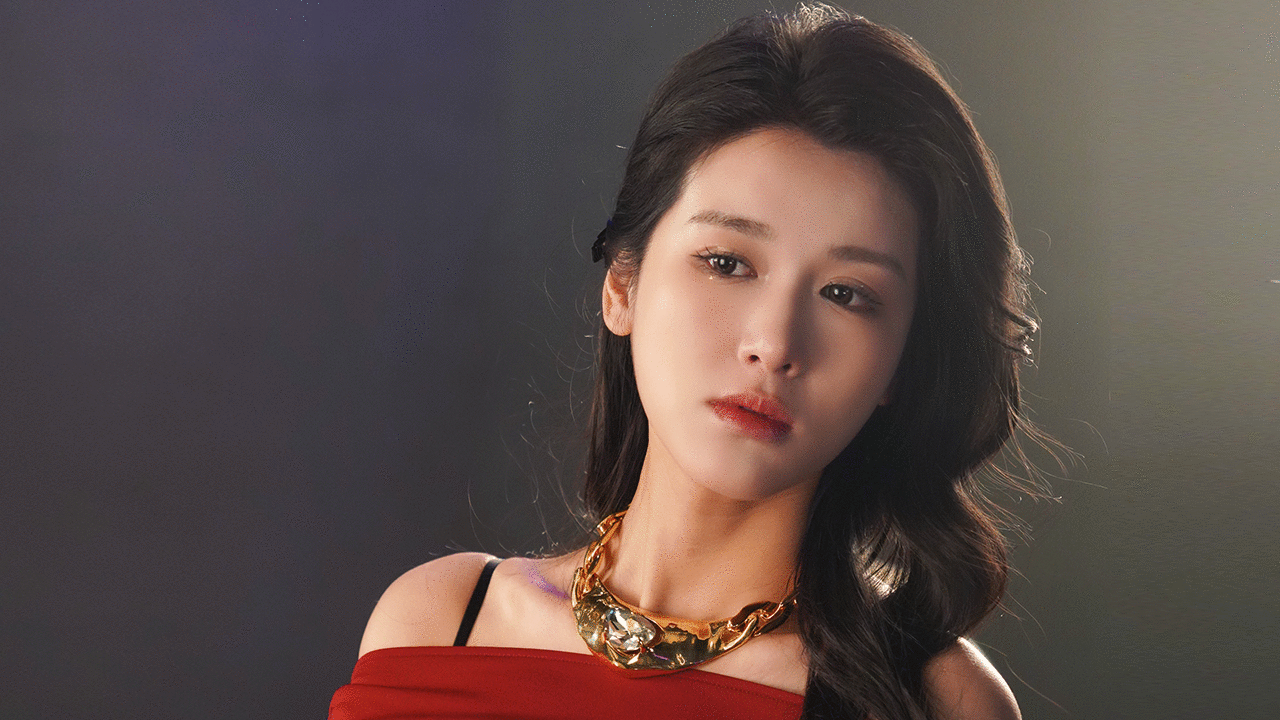 5月15日，《美女，应接不暇》互动影游，让你的职场斗争与恋爱瞬间更真实