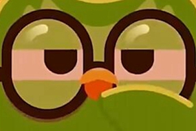 《多邻国》一个伪装成游戏的甲亢猫头鹰！