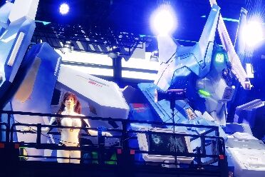 CJ24:《解限机》亮相 化身驾驶员！炫酷机甲沉浸体验