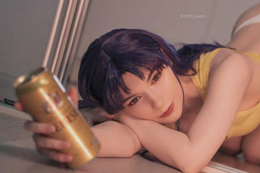 《EVA》葛城美里COS 成熟诱人的大姐姐请你一起喝酒