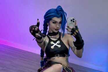 德国小姐姐COS《双城之战》金克斯 纤腰长腿超还原！