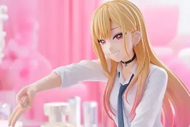 《恋上换装娃娃》喜多川海梦杯面盖模型2025年11月发售