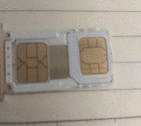 在荣耀magic2中安装SIM卡的具体方法截图