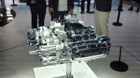 全球唯一！长城8缸摩托发动机亮相