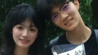 去年牵手跑出考场的情侣后续:男生复读 女生带花接考