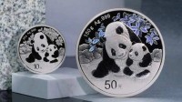 中国熊猫银币在日本人气高涨 用来收藏或是送礼