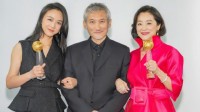 林青霞汤唯徐克同框：林青霞在台上大夸汤唯好可爱
