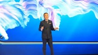 荣耀CEO：跟iPhone在中国比AI 有点欺负人