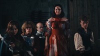 毁童年！R级片《白雪公主之死》预告：公主浑身是血